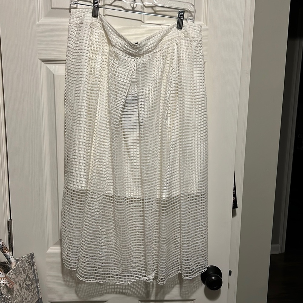 NWT White cage style skirt - 14W